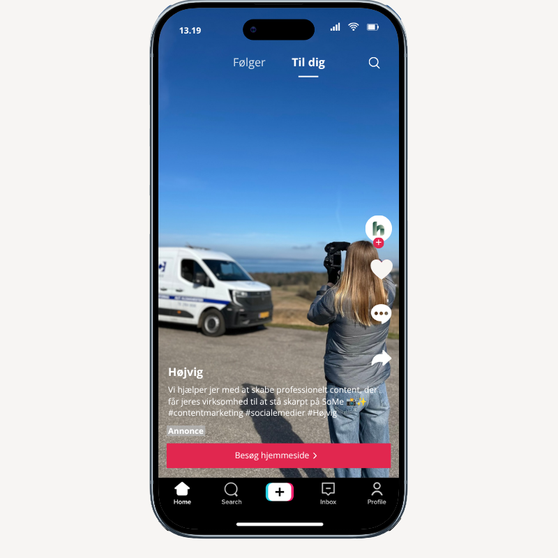 Annonce på sociale medier vist på mobil